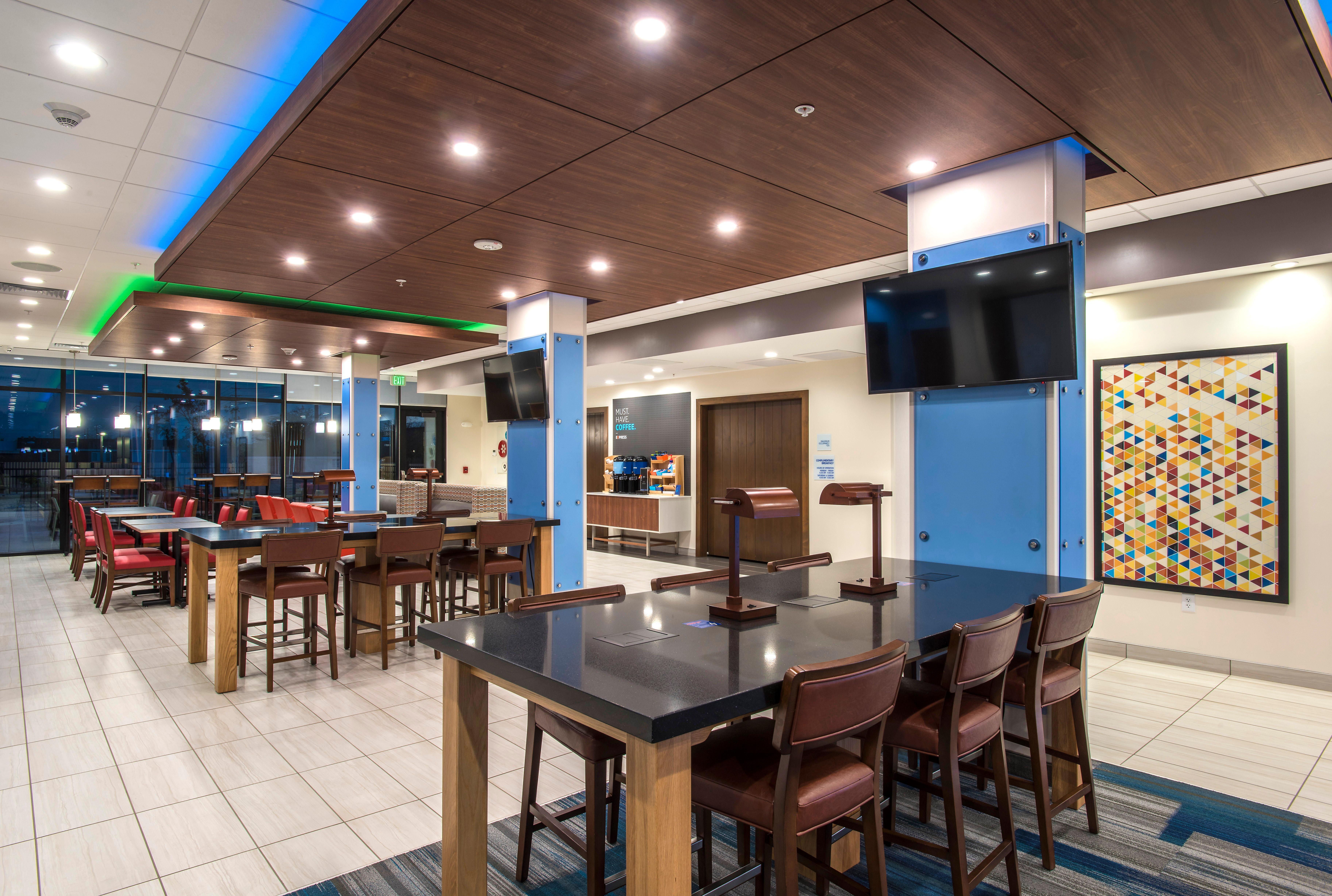 Holiday Inn Express & Suites - Phoenix North - Happy Valley By Ihg Extérieur photo